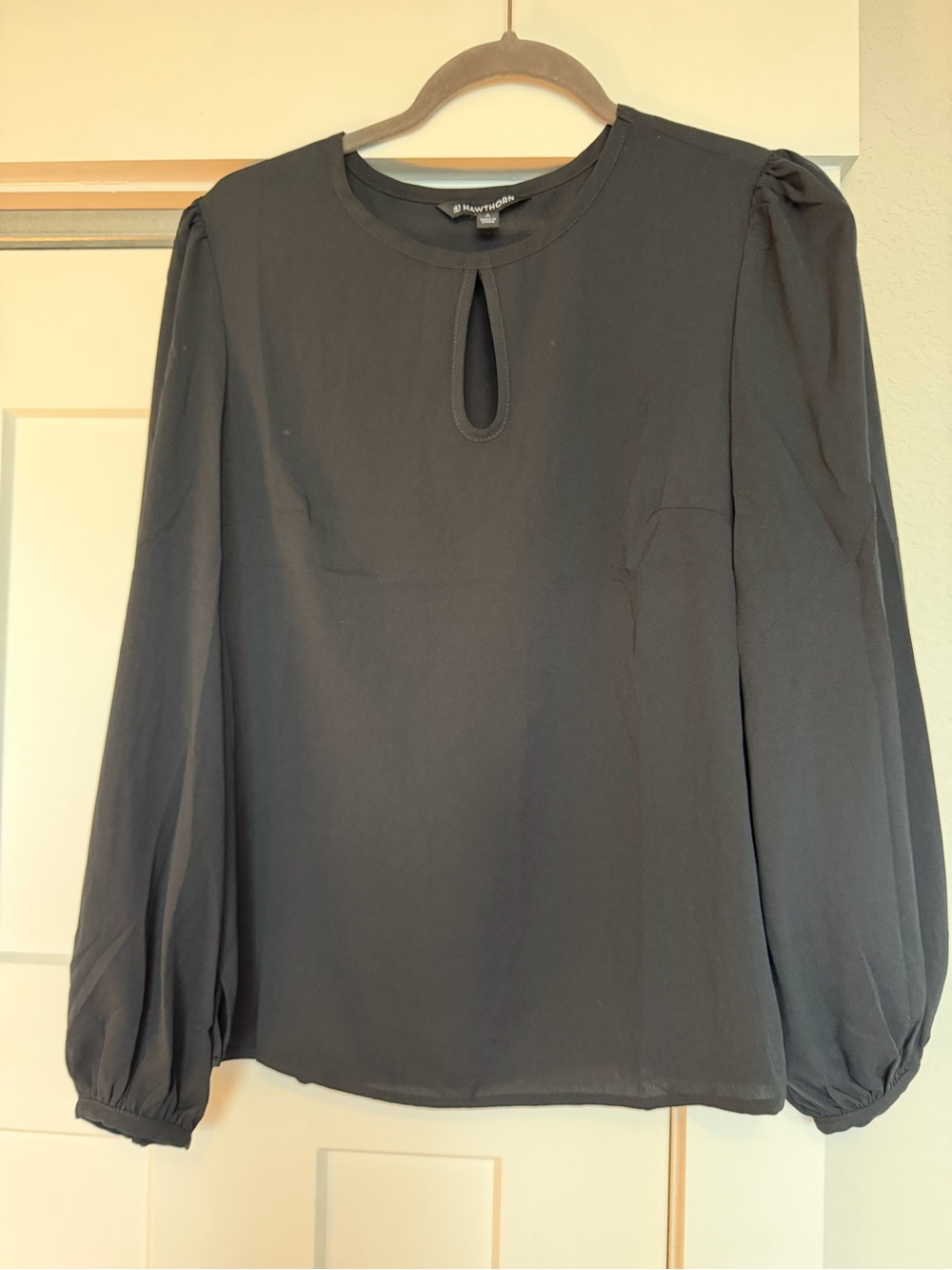 Stitch Fix 41 Hawthorn Long-Sleeve Keyhole Blouse - Black